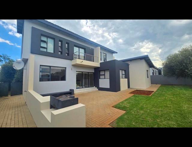 3 BEDROOM HOUSE FOR SALE IN MIDSTREAM MEADOWS